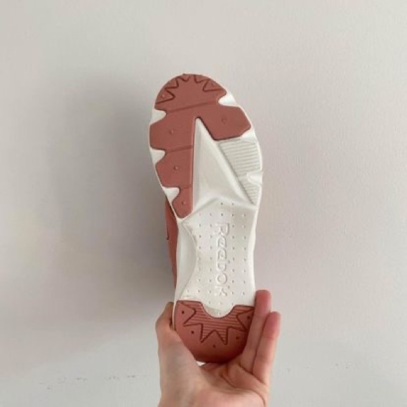 Pink Reebok Classics - Picture 3 of 4